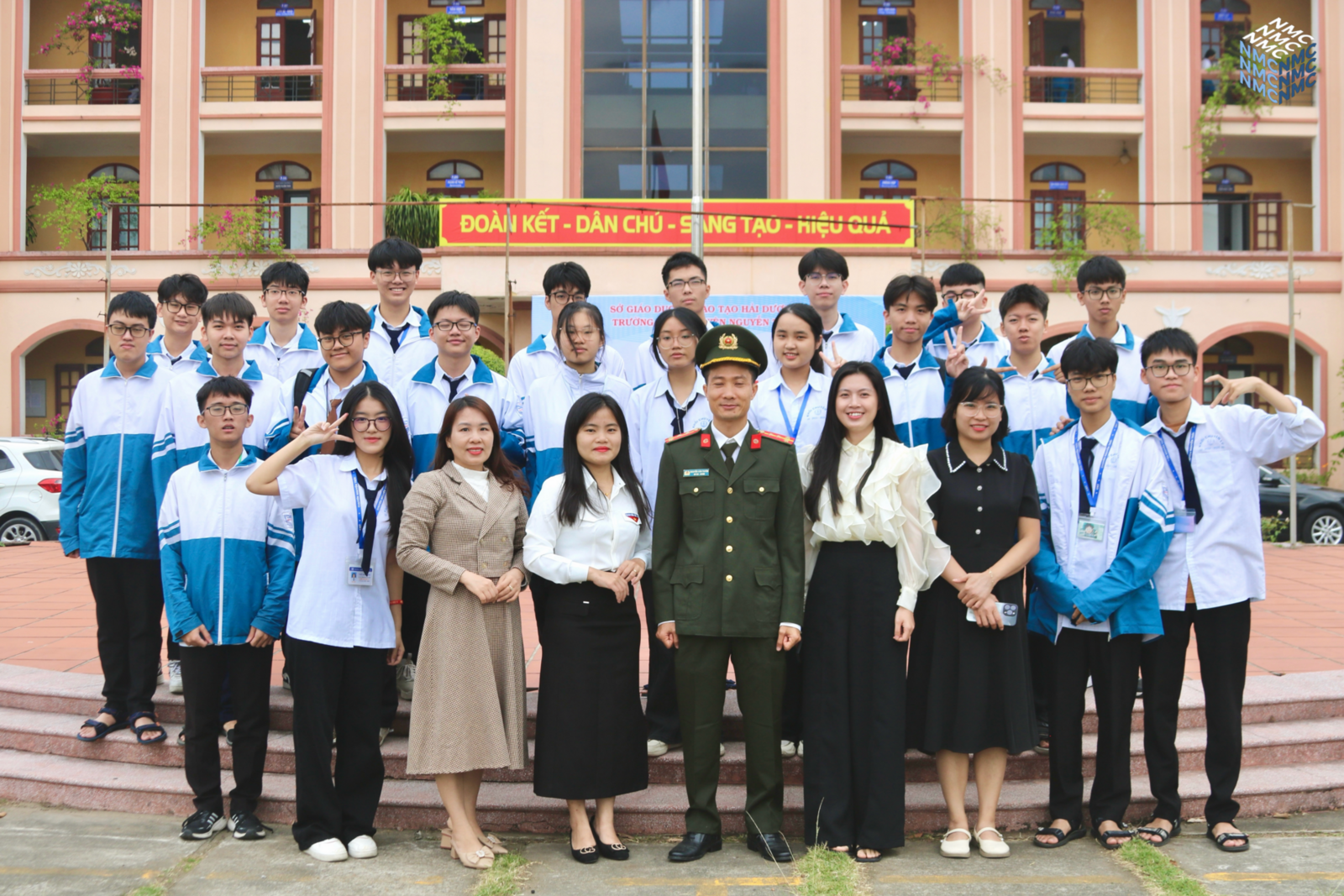 THÁNG 11-2024: Rèn luyện lối sống có trách nhiệm